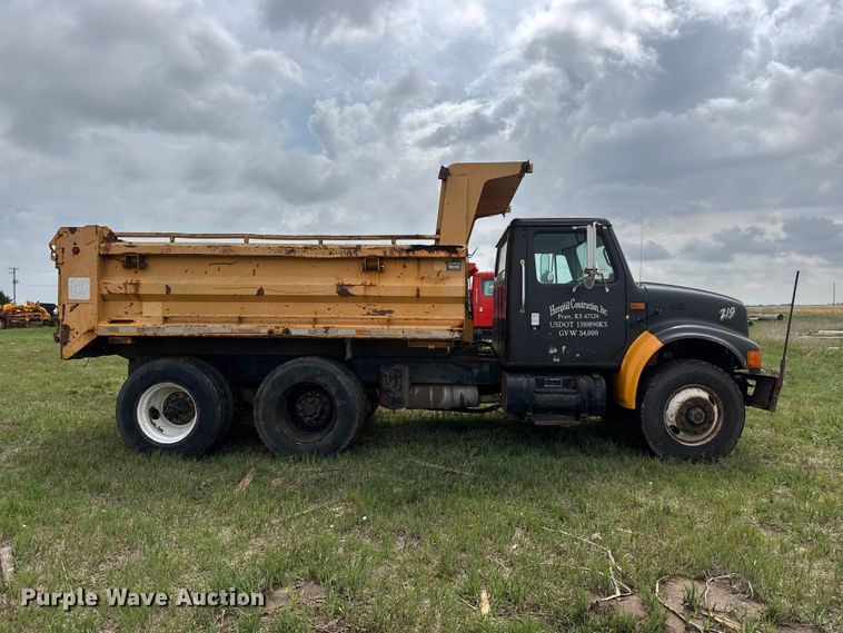image for item NA9409 1995 International 4900 dump truck