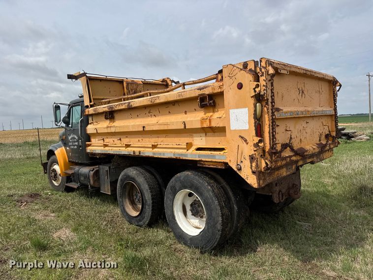 image for item NA9409 1995 International 4900 dump truck