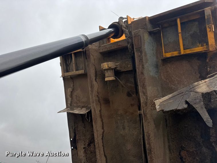 image for item NA9409 1995 International 4900 dump truck