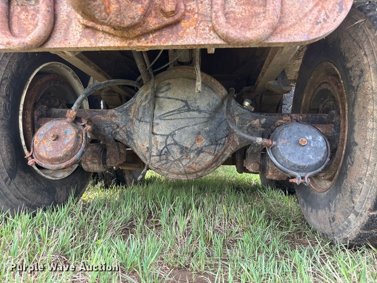 image for item NA9409 1995 International 4900 dump truck