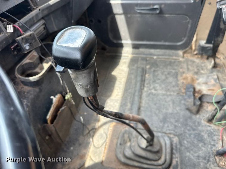 image for item NA9409 1995 International 4900 dump truck