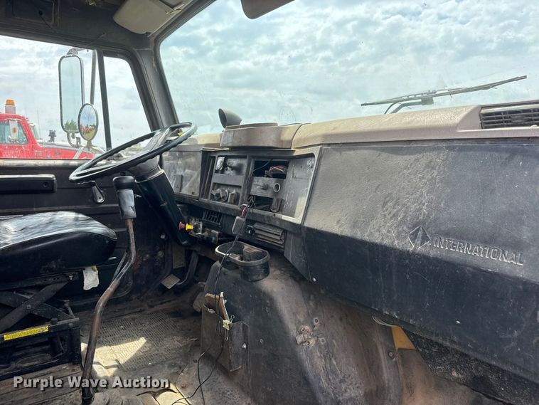 image for item NA9409 1995 International 4900 dump truck