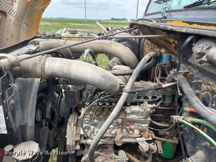 image for item NA9409 1995 International 4900 dump truck