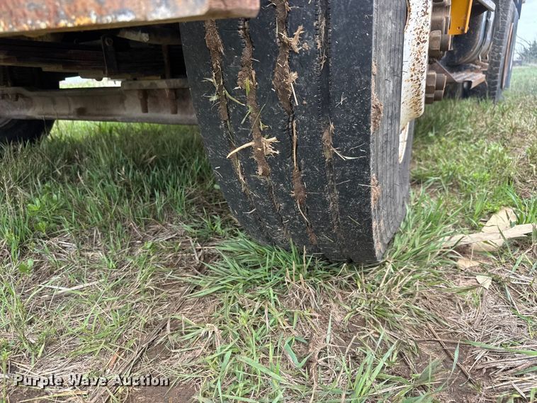 image for item NA9409 1995 International 4900 dump truck