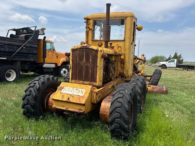 image for item NA9420 1961 Galion 118 rigid frame motor grader