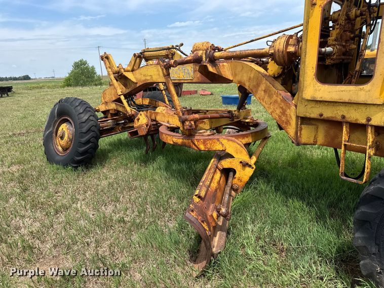 image for item NA9420 1961 Galion 118 rigid frame motor grader