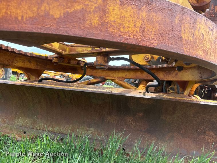 image for item NA9420 1961 Galion 118 rigid frame motor grader