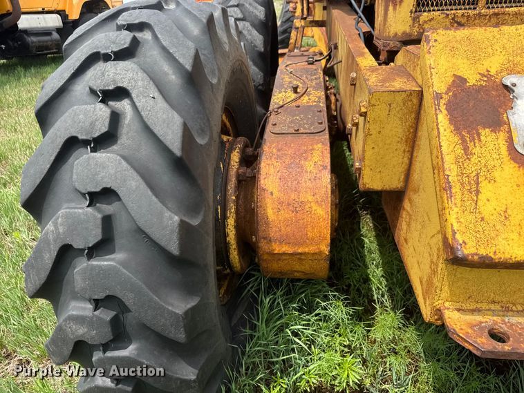 image for item NA9420 1961 Galion 118 rigid frame motor grader