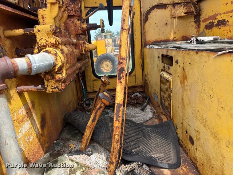 image for item NA9420 1961 Galion 118 rigid frame motor grader