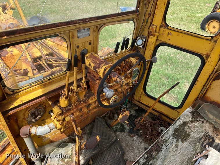 image for item NA9420 1961 Galion 118 rigid frame motor grader