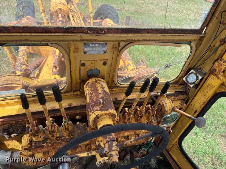 image for item NA9420 1961 Galion 118 rigid frame motor grader