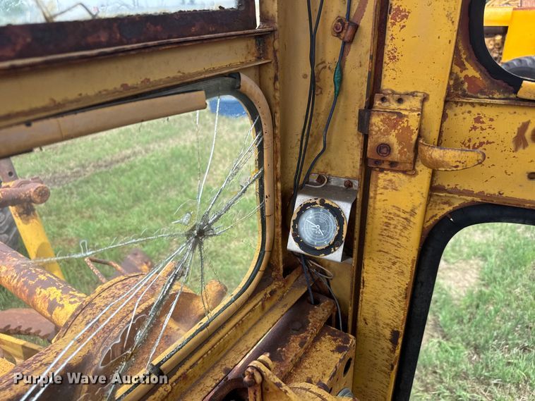 image for item NA9420 1961 Galion 118 rigid frame motor grader