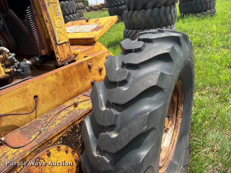 image for item NA9420 1961 Galion 118 rigid frame motor grader