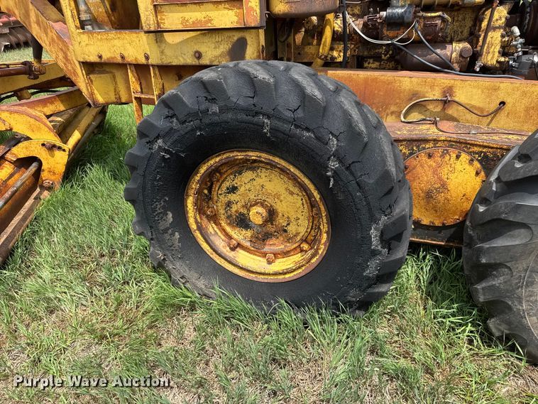 image for item NA9420 1961 Galion 118 rigid frame motor grader