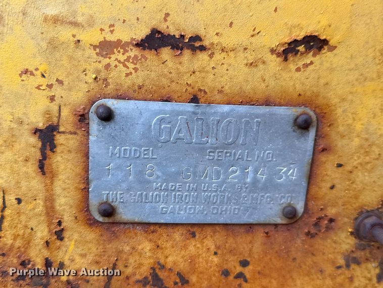 image for item NA9420 1961 Galion 118 rigid frame motor grader