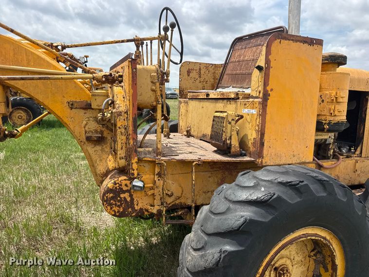 image for item NA9421 Allis Chalmers AD-40 rigid frame motor grader