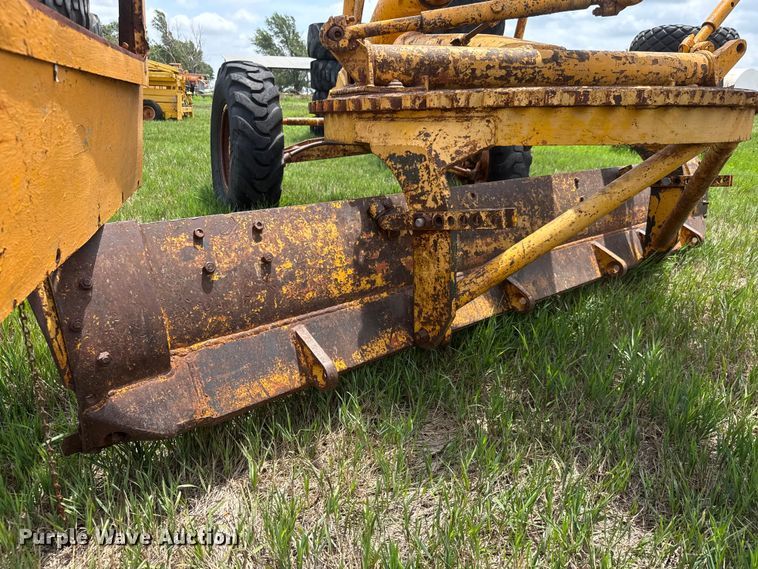 image for item NA9421 Allis Chalmers AD-40 rigid frame motor grader