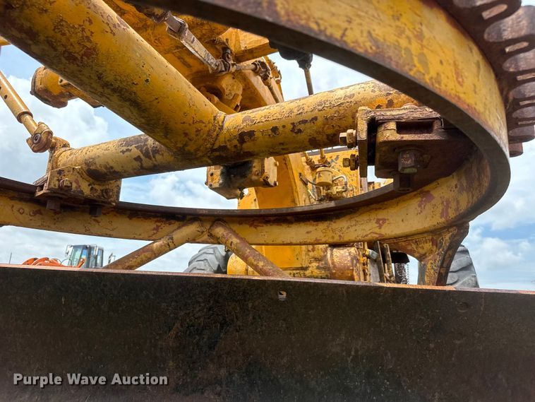 image for item NA9421 Allis Chalmers AD-40 rigid frame motor grader