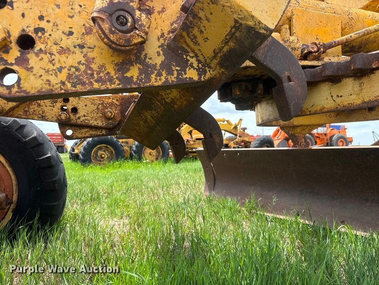 image for item NA9421 Allis Chalmers AD-40 rigid frame motor grader