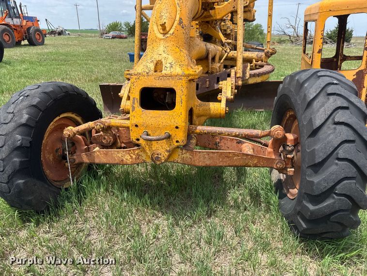 image for item NA9421 Allis Chalmers AD-40 rigid frame motor grader