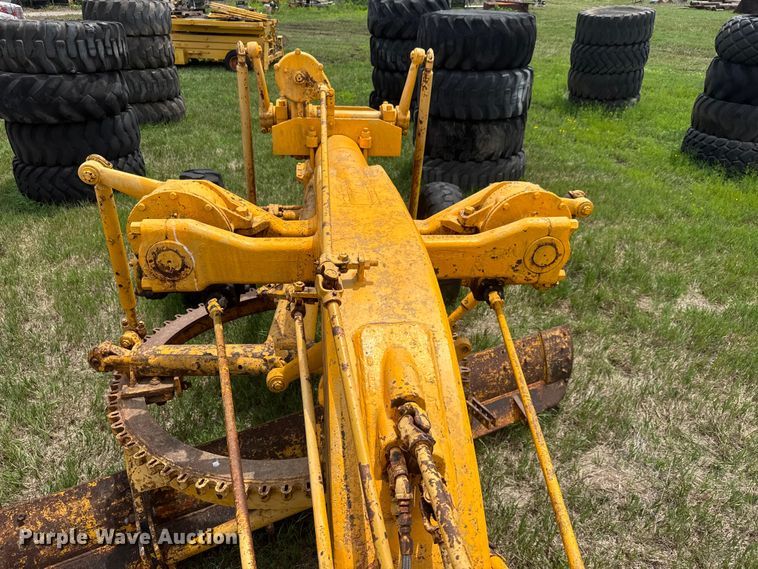 image for item NA9421 Allis Chalmers AD-40 rigid frame motor grader