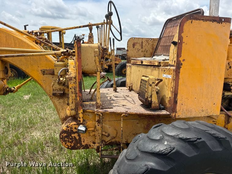 image for item NA9421 Allis Chalmers AD-40 rigid frame motor grader