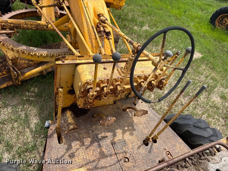 image for item NA9421 Allis Chalmers AD-40 rigid frame motor grader