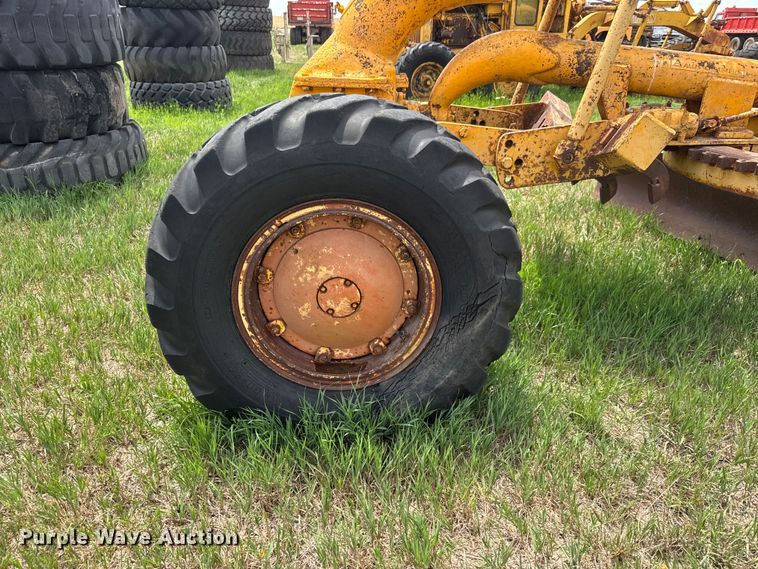 image for item NA9421 Allis Chalmers AD-40 rigid frame motor grader