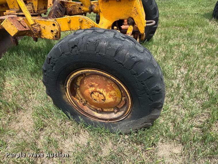 image for item NA9421 Allis Chalmers AD-40 rigid frame motor grader