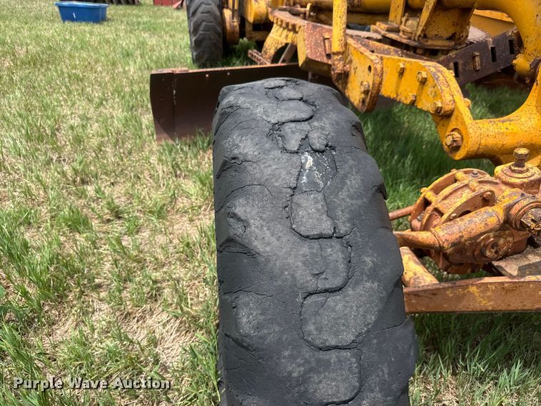 image for item NA9421 Allis Chalmers AD-40 rigid frame motor grader