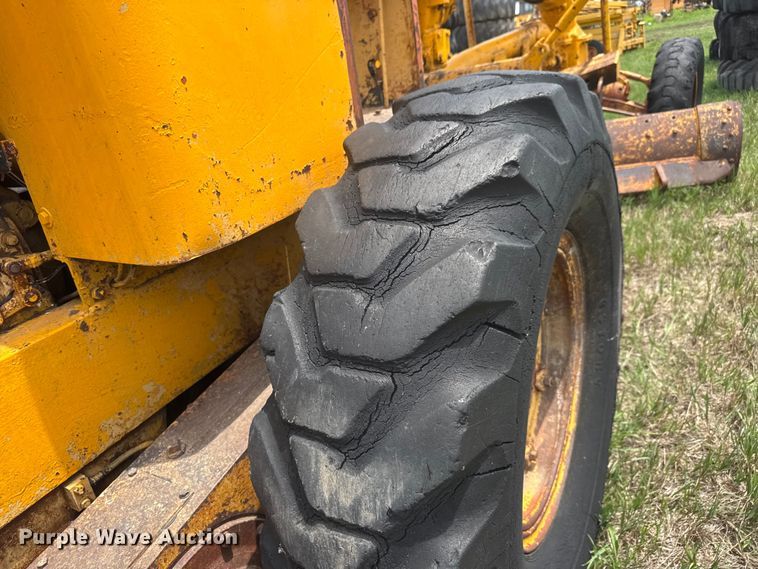 image for item NA9421 Allis Chalmers AD-40 rigid frame motor grader