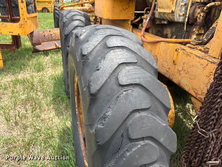 image for item NA9421 Allis Chalmers AD-40 rigid frame motor grader