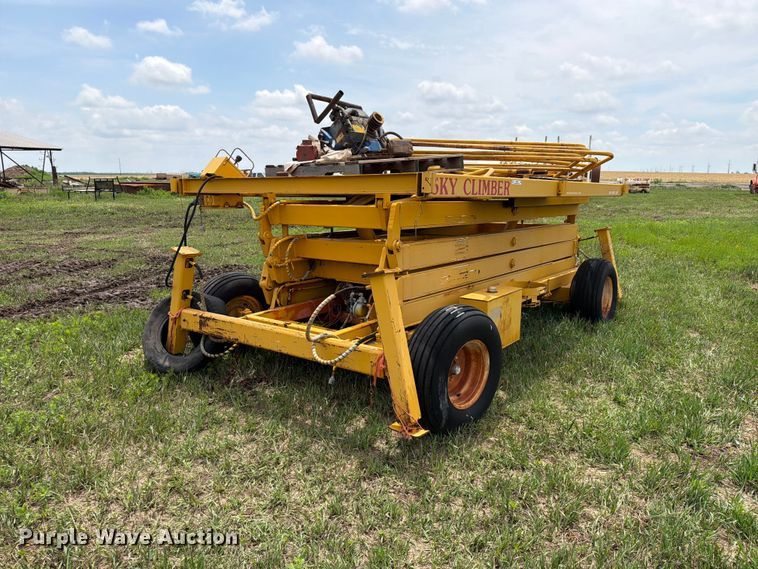 image for item NA9424 Sky Climber scissor lift