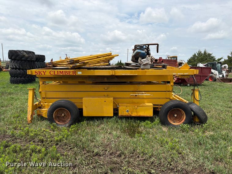 image for item NA9424 Sky Climber scissor lift