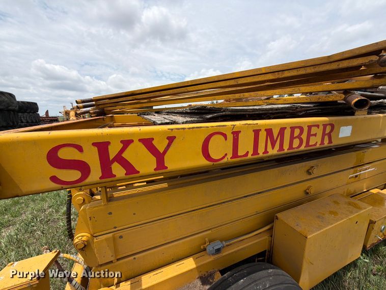 image for item NA9424 Sky Climber scissor lift