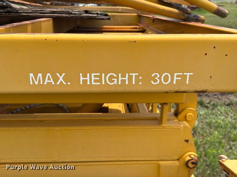 image for item NA9424 Sky Climber scissor lift