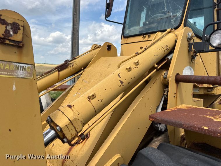 image for item NA9427 1991 Fiat-Allis R15B/2T wheel loader
