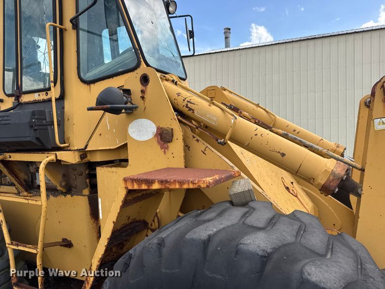 image for item NA9427 1991 Fiat-Allis R15B/2T wheel loader