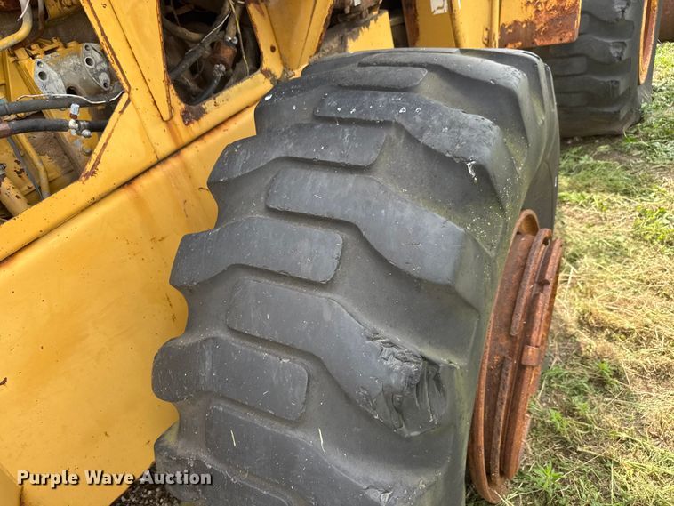 image for item NA9427 1991 Fiat-Allis R15B/2T wheel loader