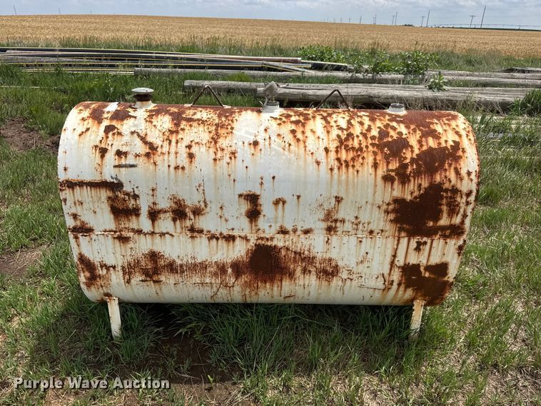 image for item NA9428 (2) oil tanks