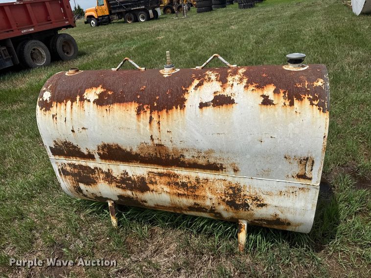image for item NA9428 (2) oil tanks