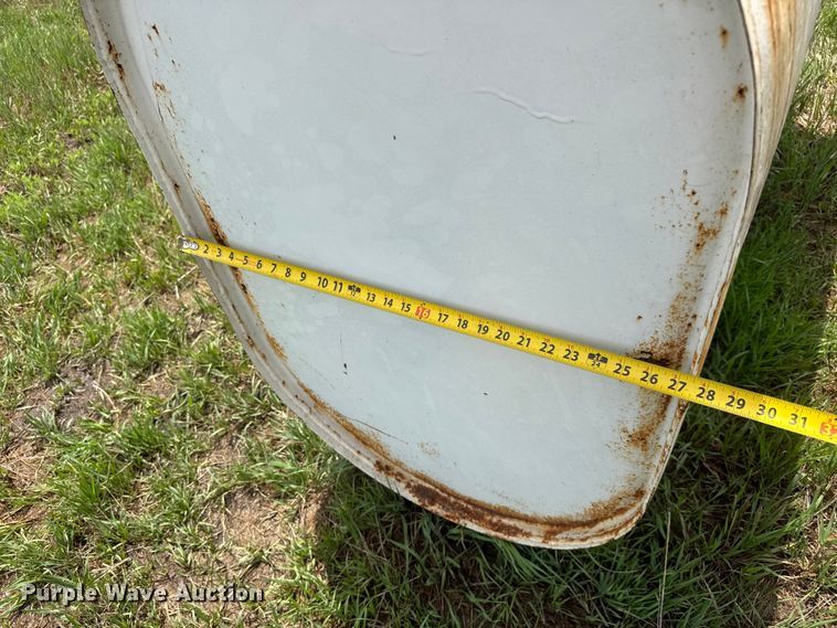image for item NA9428 (2) oil tanks