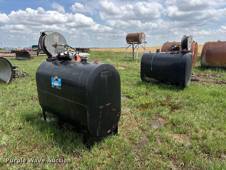 image for item NA9429 (2) oil tanks