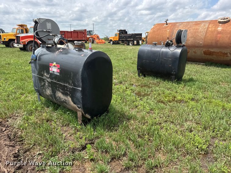 image for item NA9429 (2) oil tanks