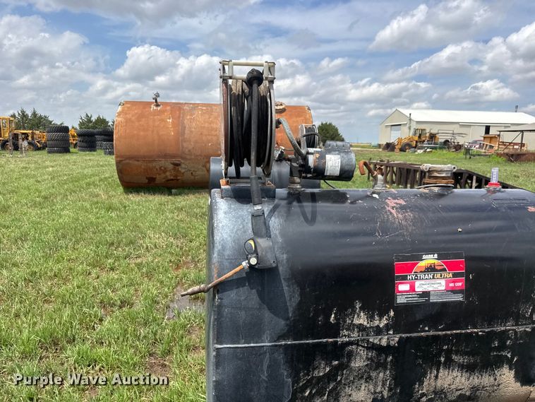 image for item NA9429 (2) oil tanks