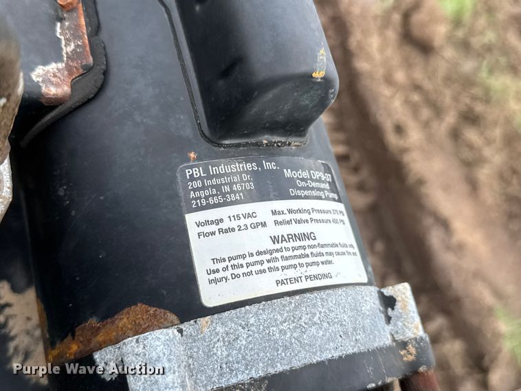 image for item NA9429 (2) oil tanks