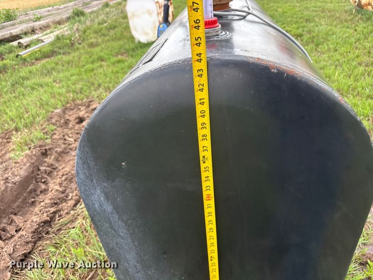 image for item NA9429 (2) oil tanks