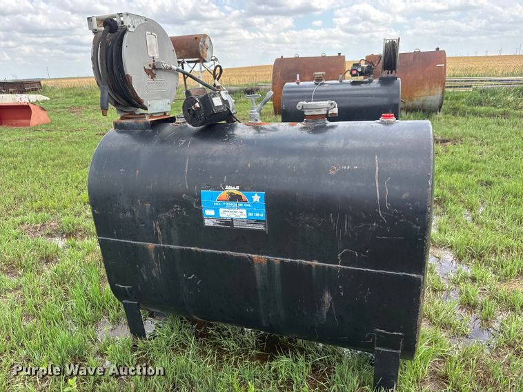 image for item NA9429 (2) oil tanks
