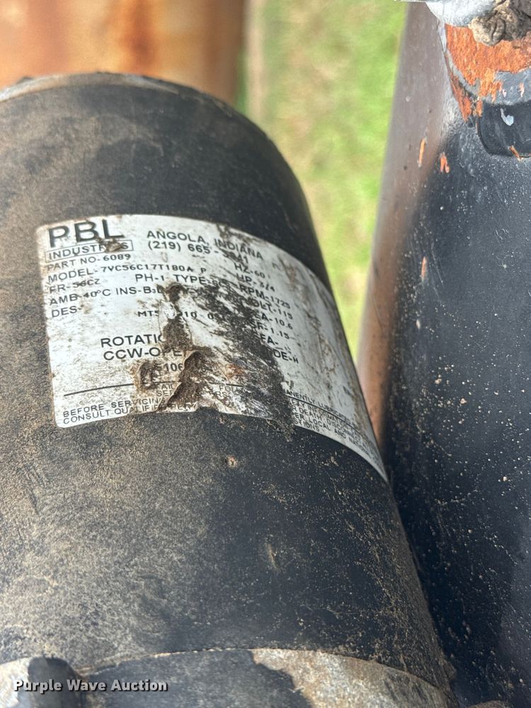 image for item NA9429 (2) oil tanks