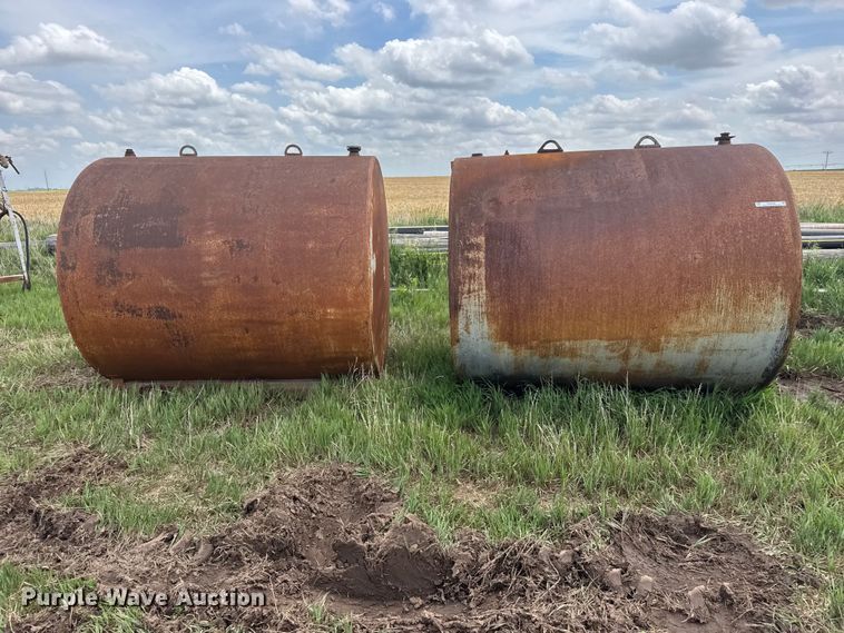 image for item NA9430 Pioneer (2) fuel tanks